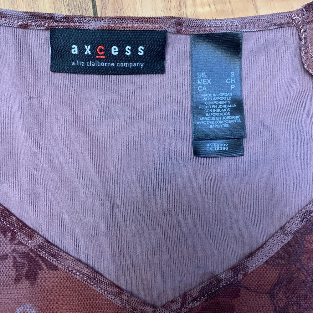 Top - Picture 2 of 3